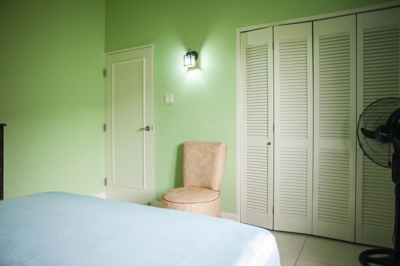 Jamaica Shades @ Cool Shades - 3