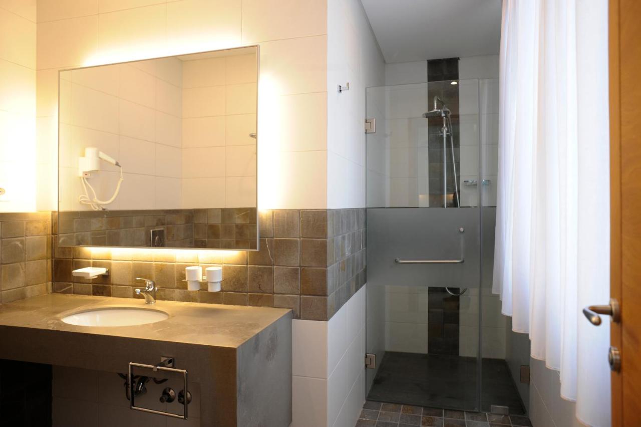 Grey Pearls Suites photo