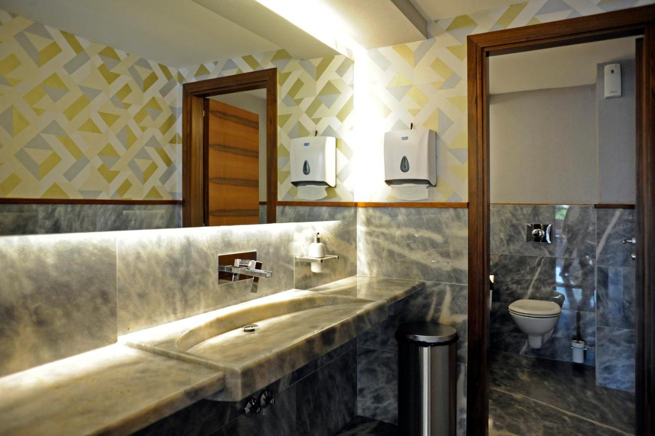 Grey Pearls Suites photo