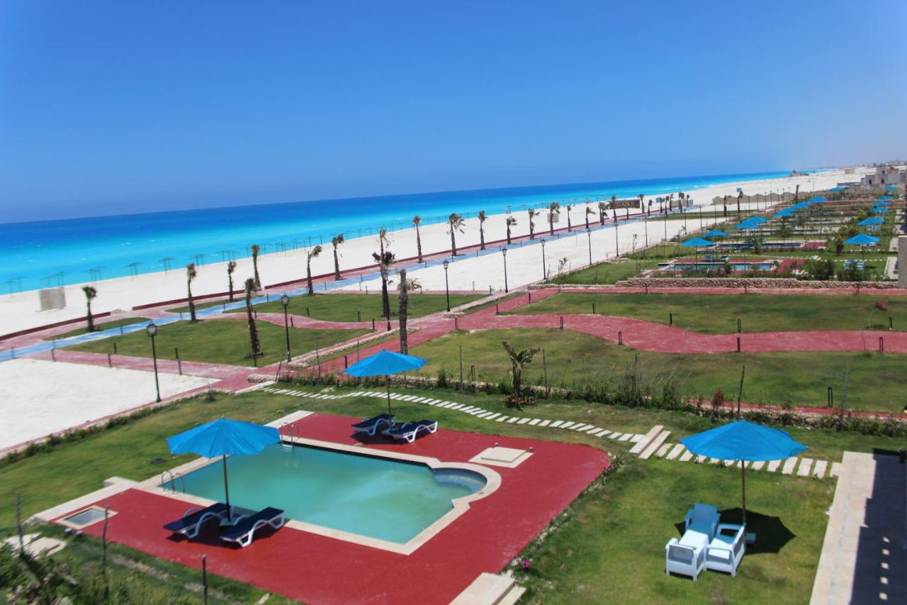 Beach: Tolip North Coast Hotel