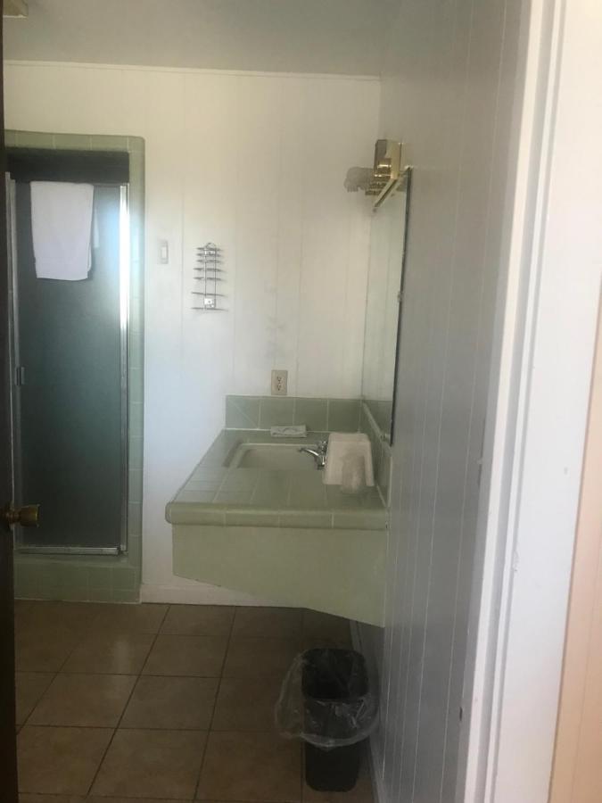 Lone Pine Motel — photo 8