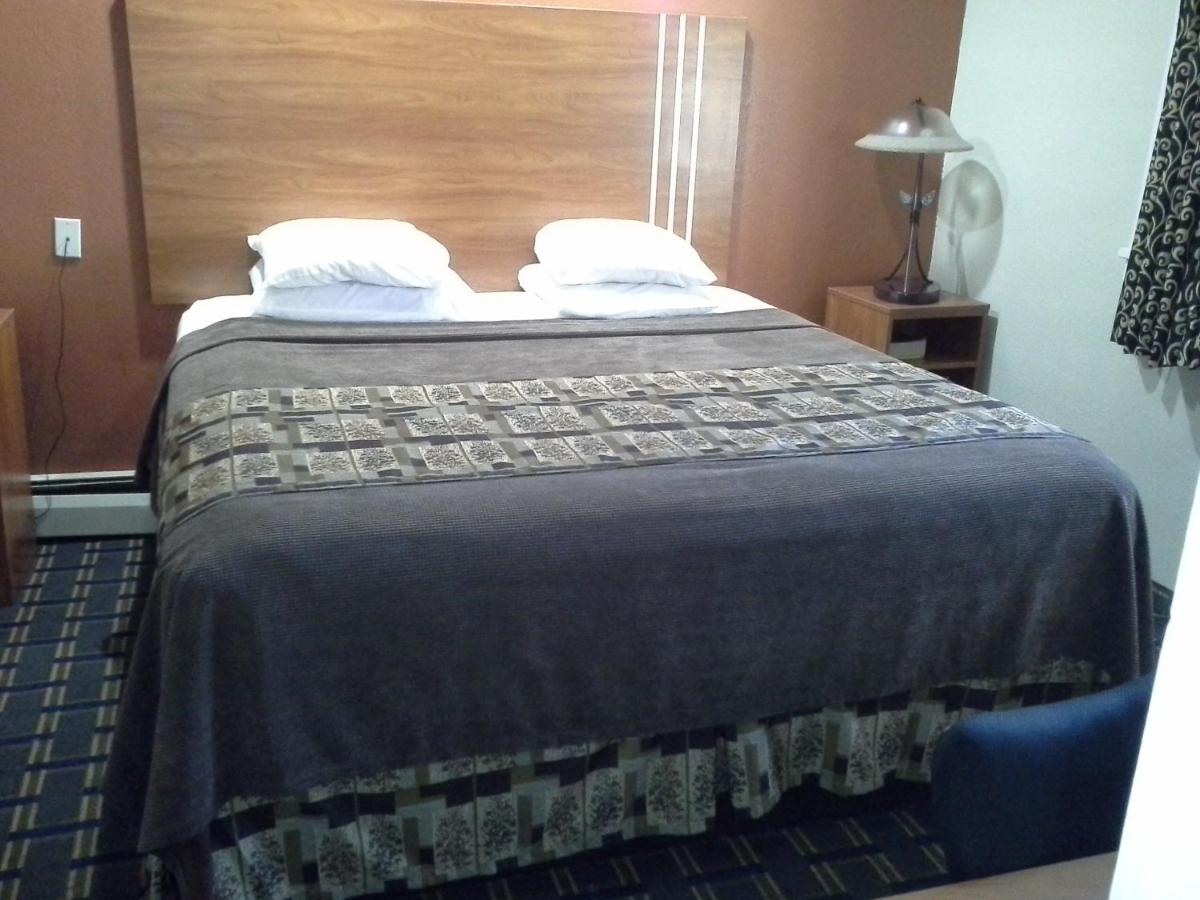 Economy Inn — photo 6