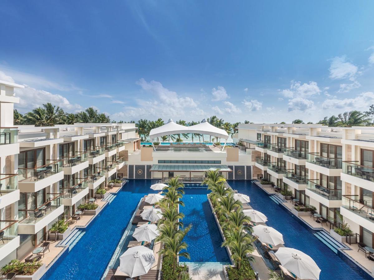 Beach: Henann Palm Beach Resort