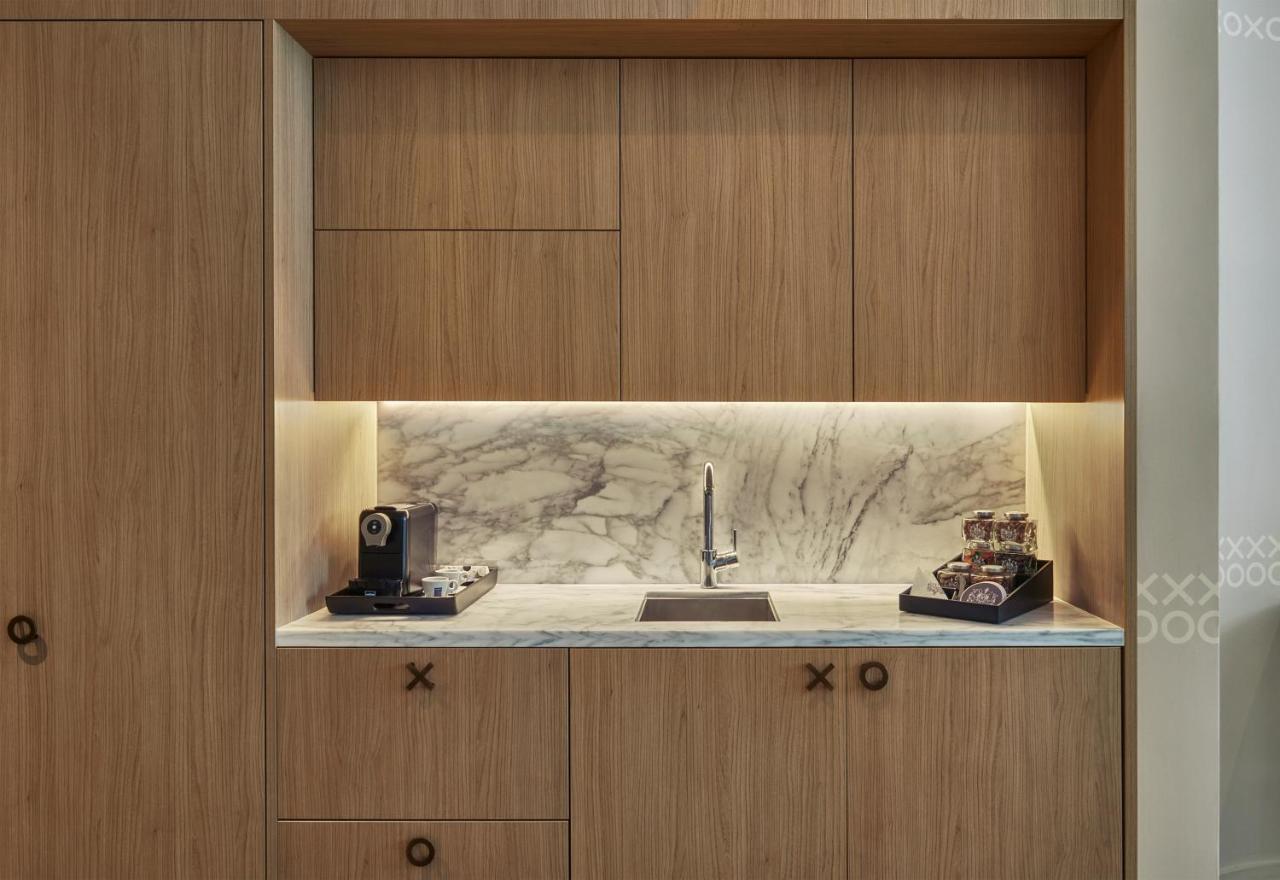 SLS LUX Brickell - 3