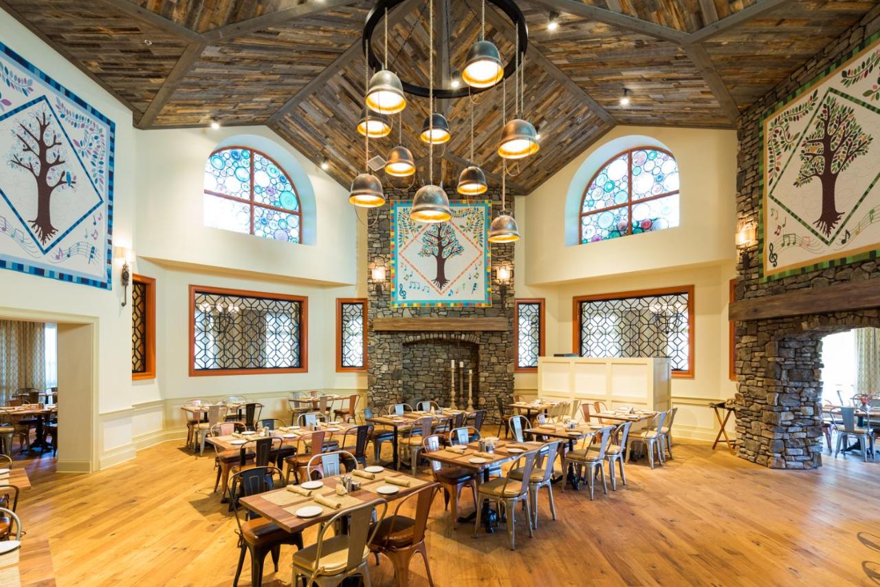 Dollywood's DreamMore Resort and Spa — photo 4