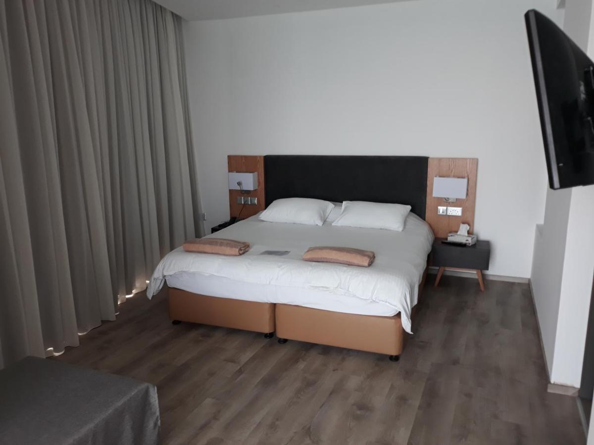 Vrissaki Beach Hotel photo