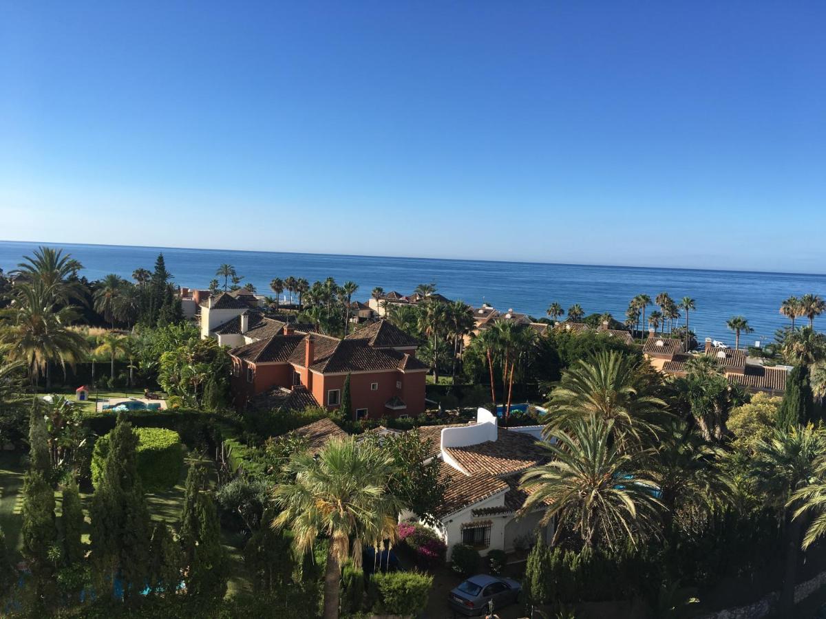 Maravillosas vistas al mar en Las Chapas, Marbella – Precios actualizados  2023