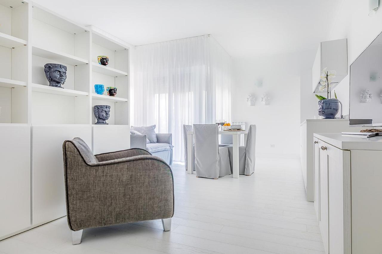 White Stylish Apartments 2 photo