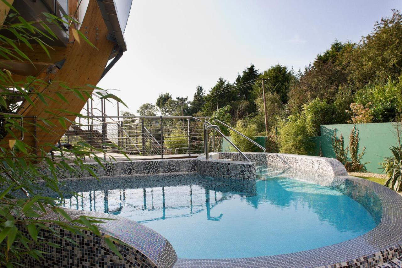 Heated swimming pool: Brandon House Hotel