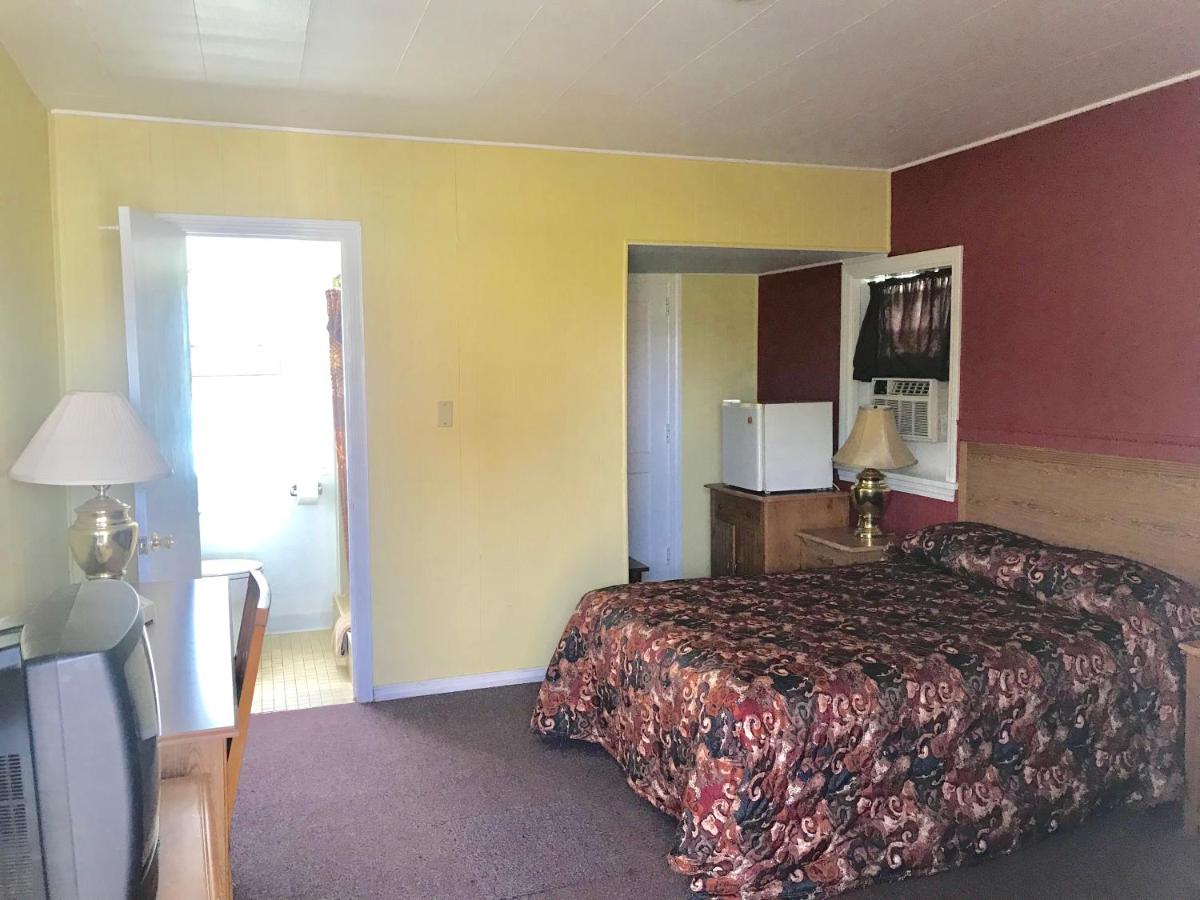 Crest Motel — photo 9