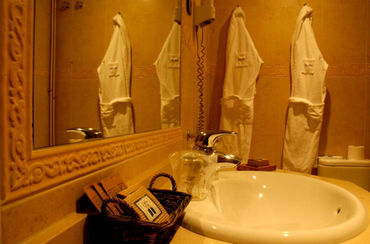 Petit Hotel photo