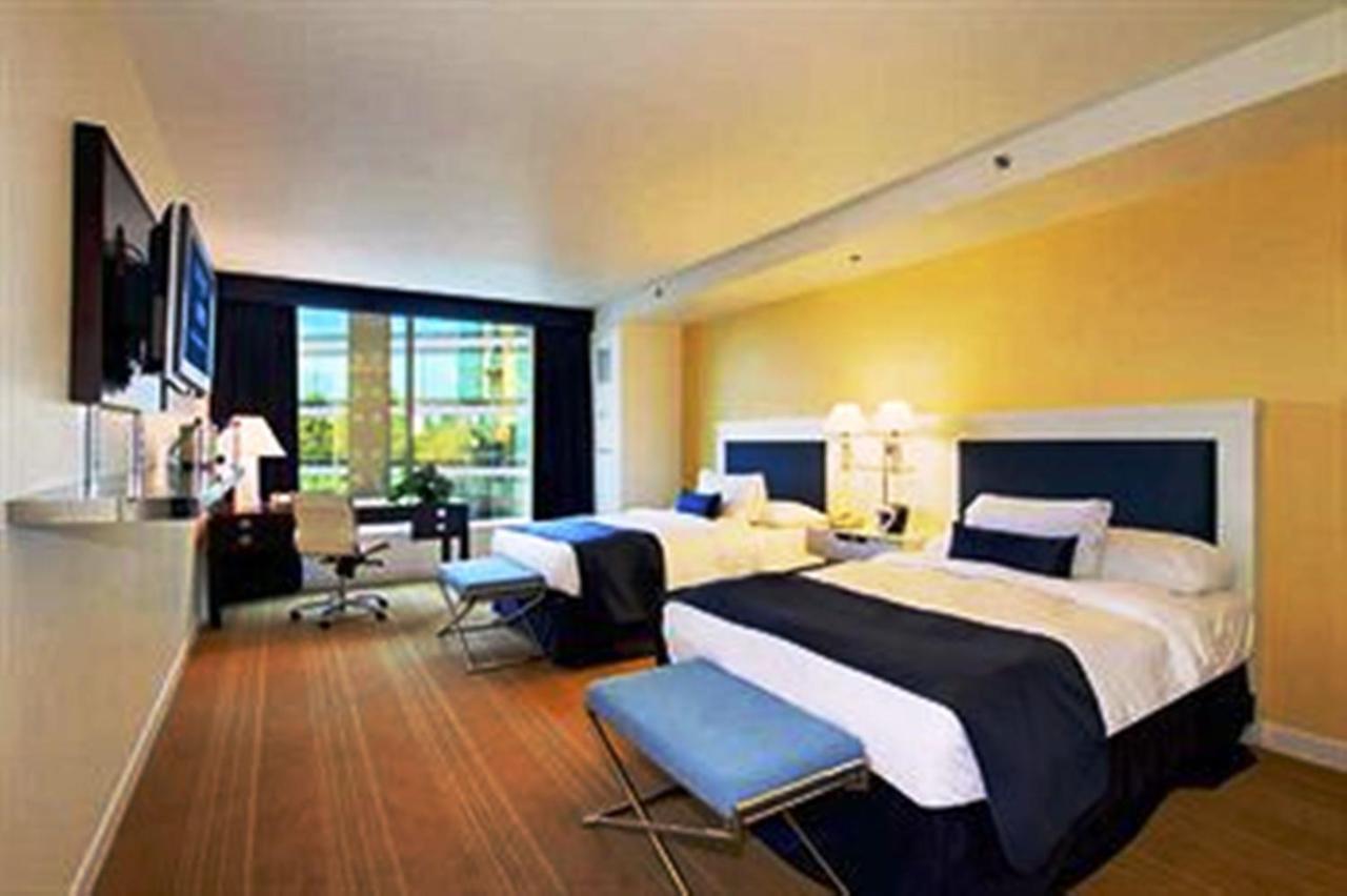 University Plaza Waterfront Hotel — photo 2