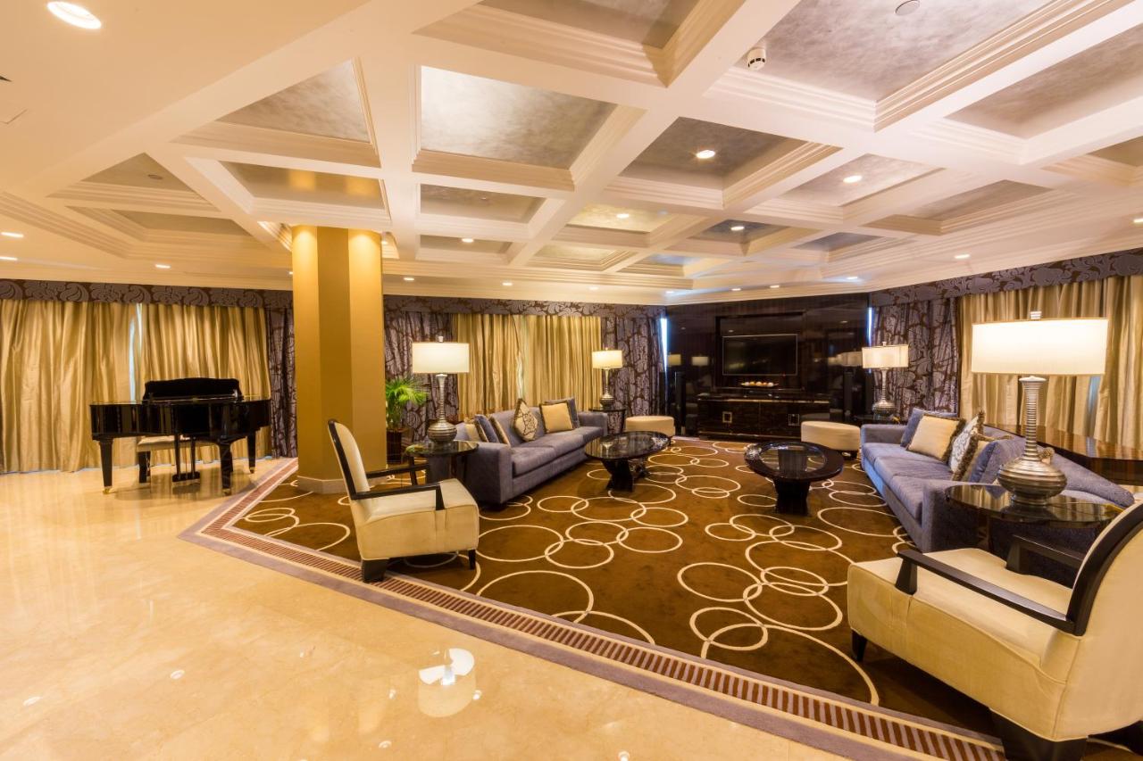 Mövenpick Grand Al Bustan photo