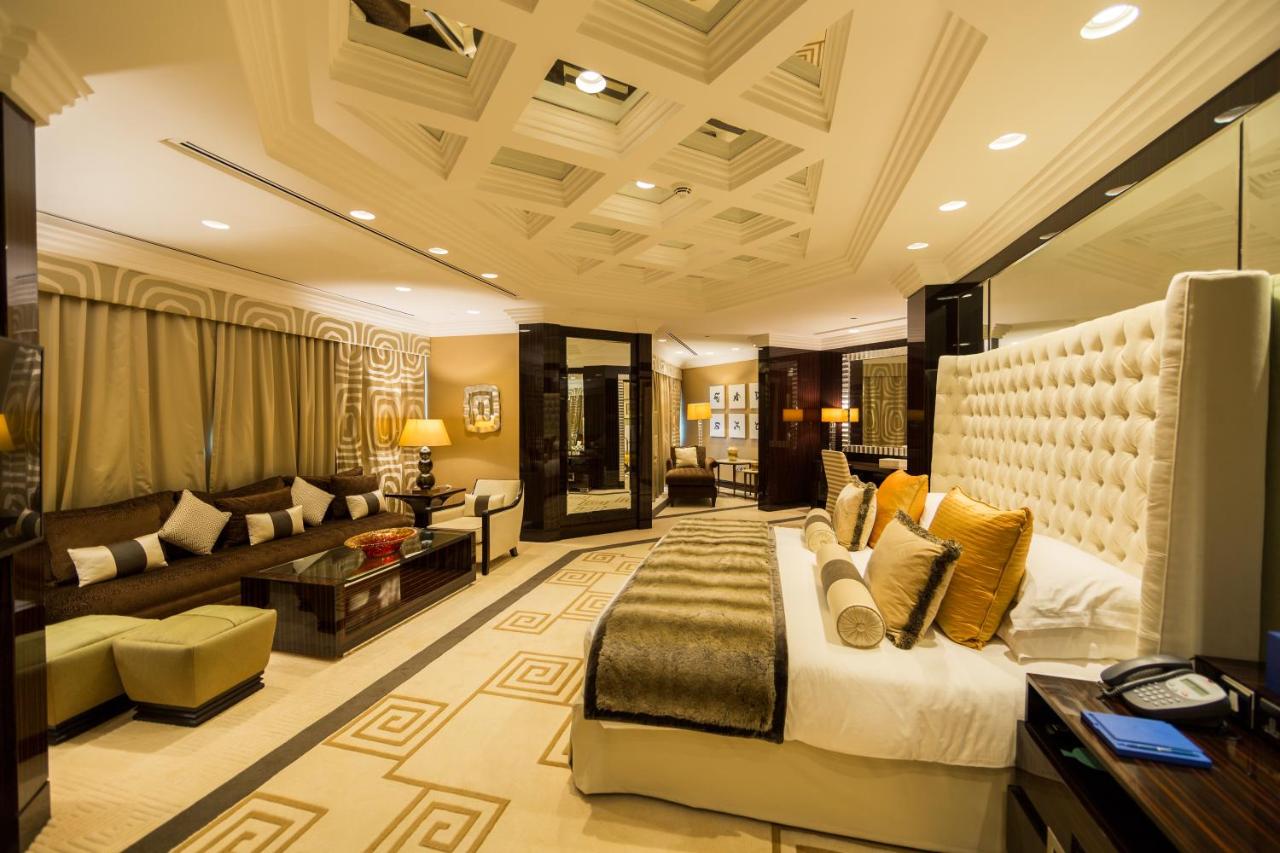 Mövenpick Grand Al Bustan photo