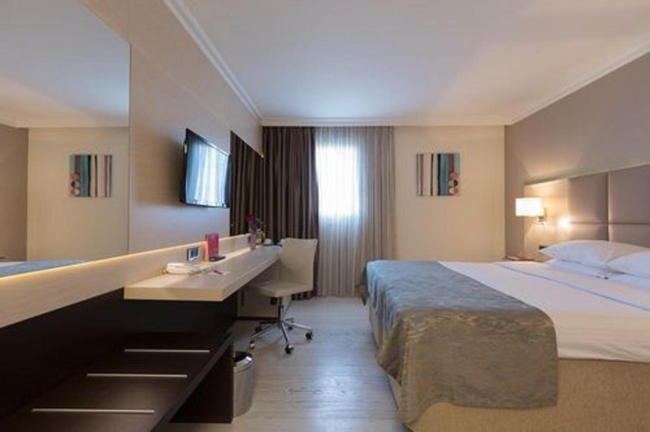 Ramada by Wyndham Sofia City Center photo