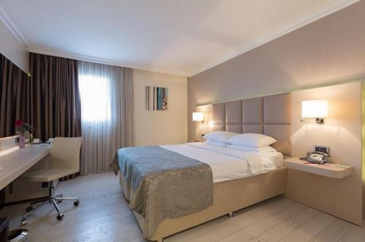 Ramada by Wyndham Sofia City Center photo