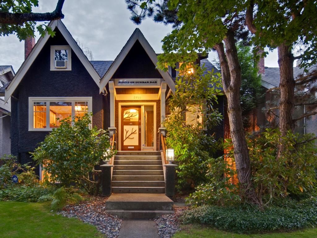 House On Dunbar B&B photo