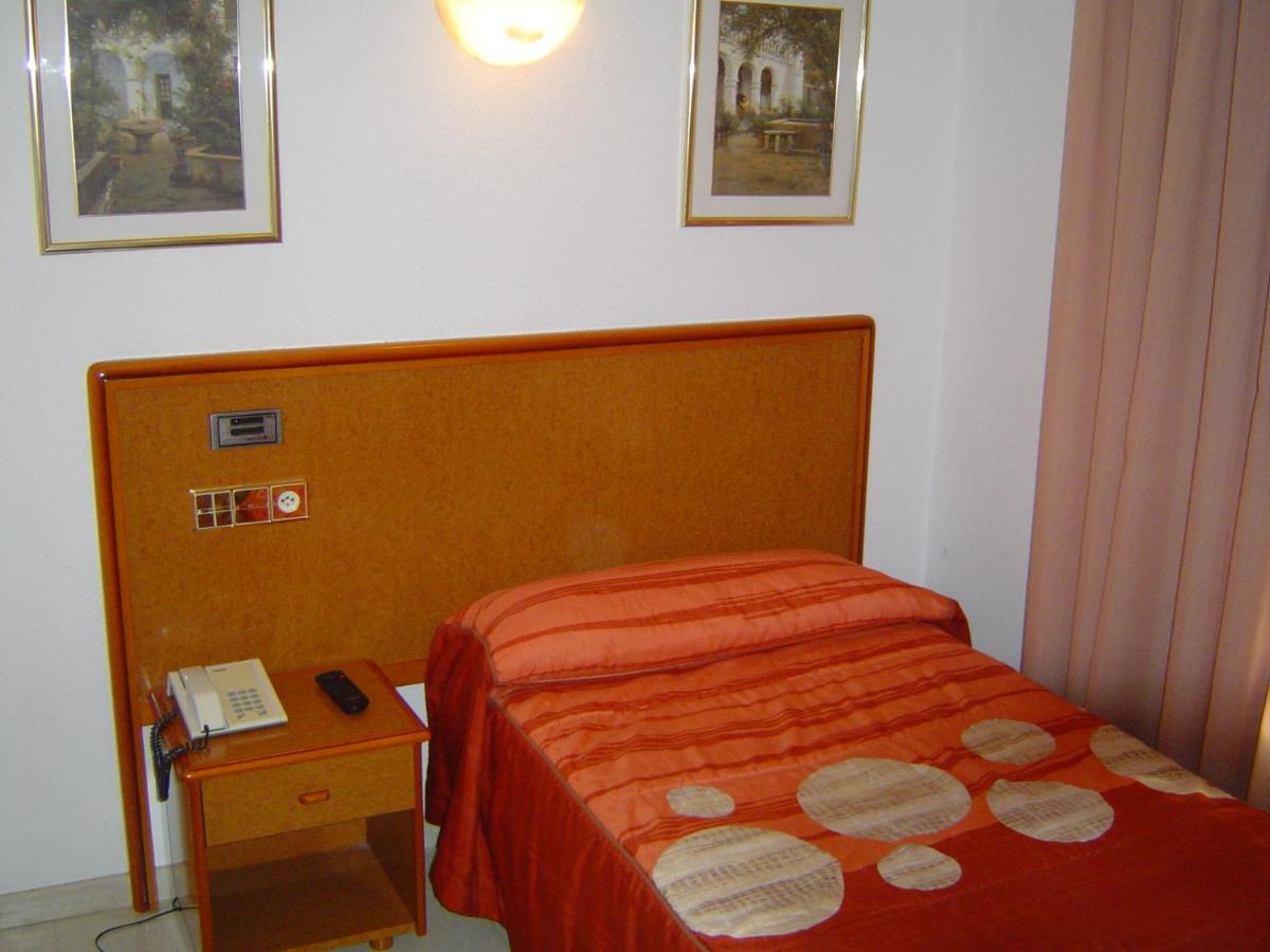 Hotel Lázaro, Calamocha – Bijgewerkte prijzen 2022