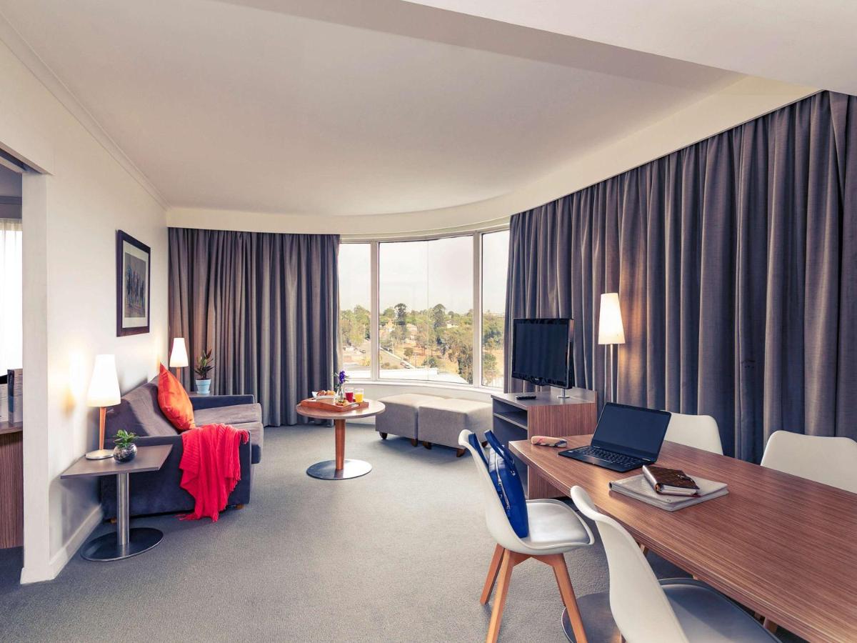 Mercure Sydney Parramatta photo