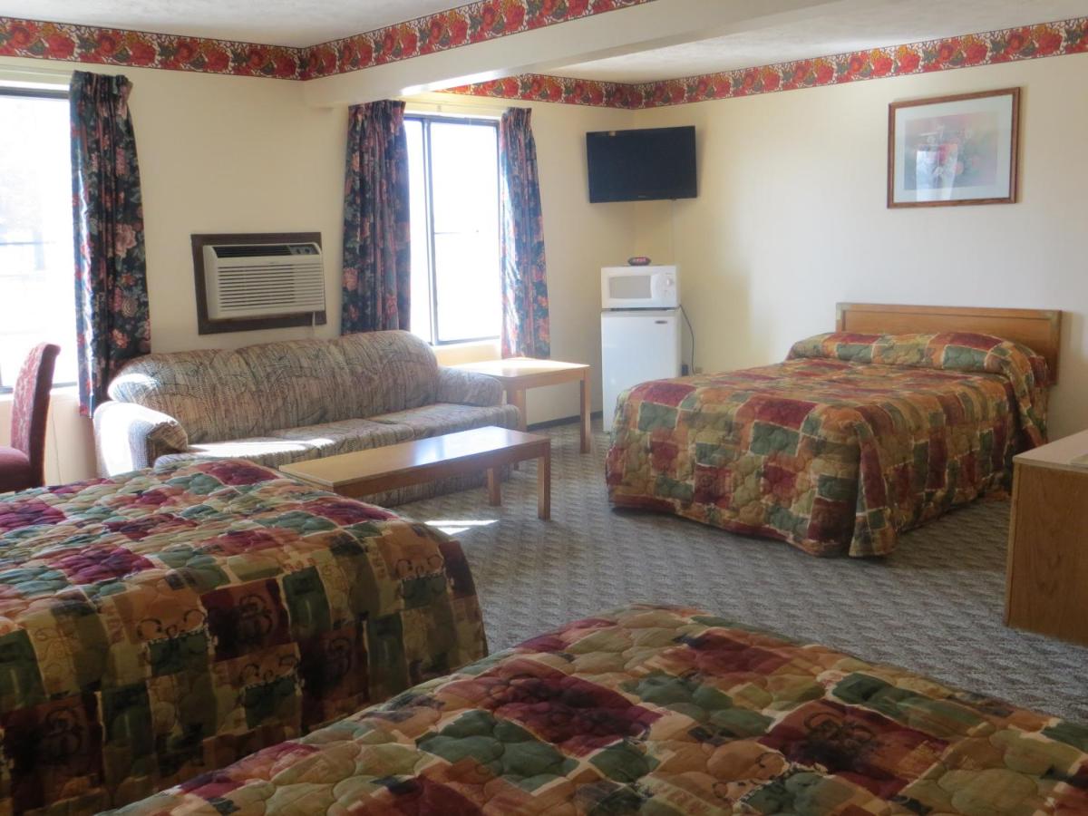 Baxter Inn 4 Less — photo 2