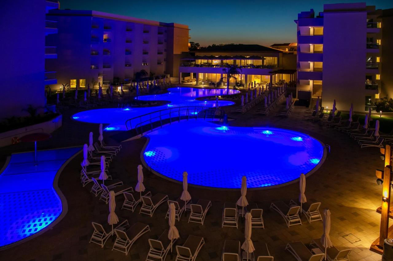 Vangelis Hotel & Suites photo