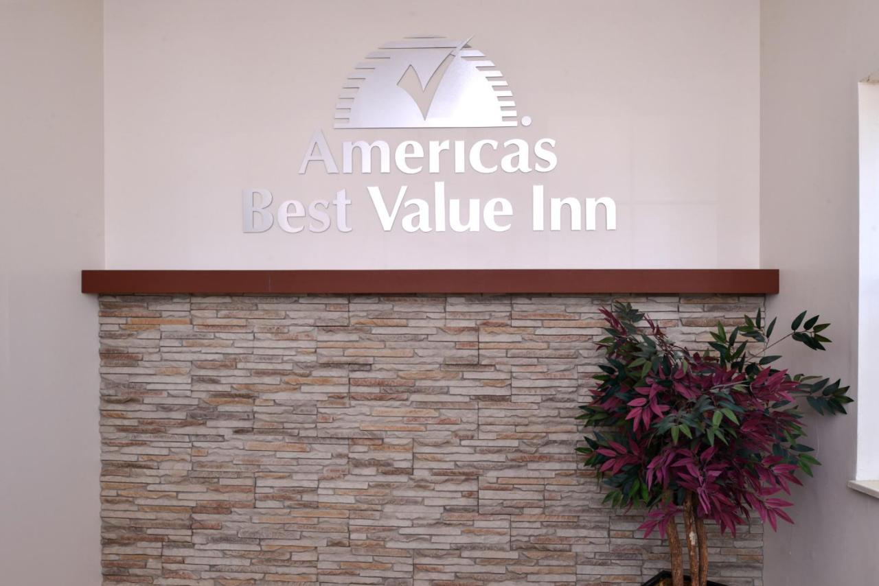 Americas Best Value Inn & Suites Maryville — photo 13