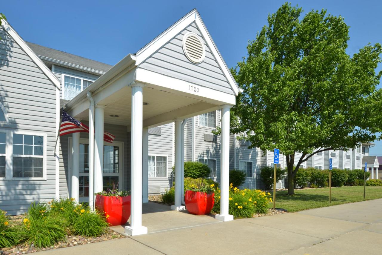 Americas Best Value Inn & Suites Maryville — photo 19