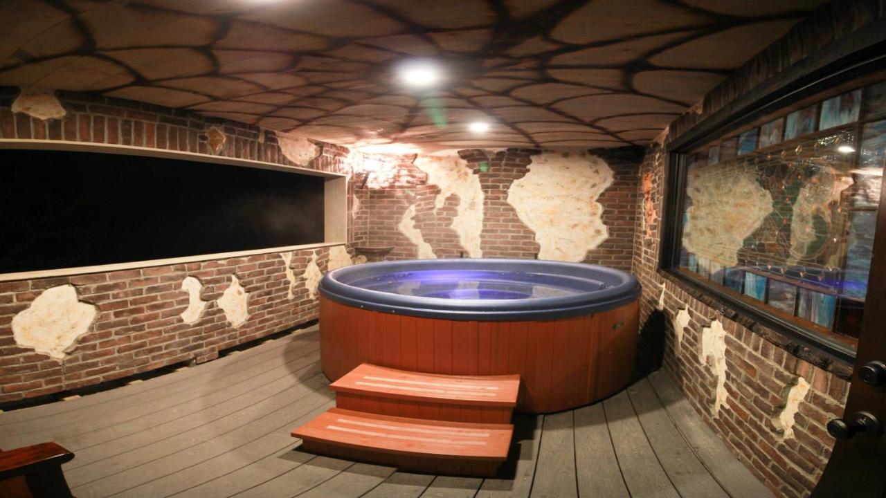 Adventure Suites — photo 14
