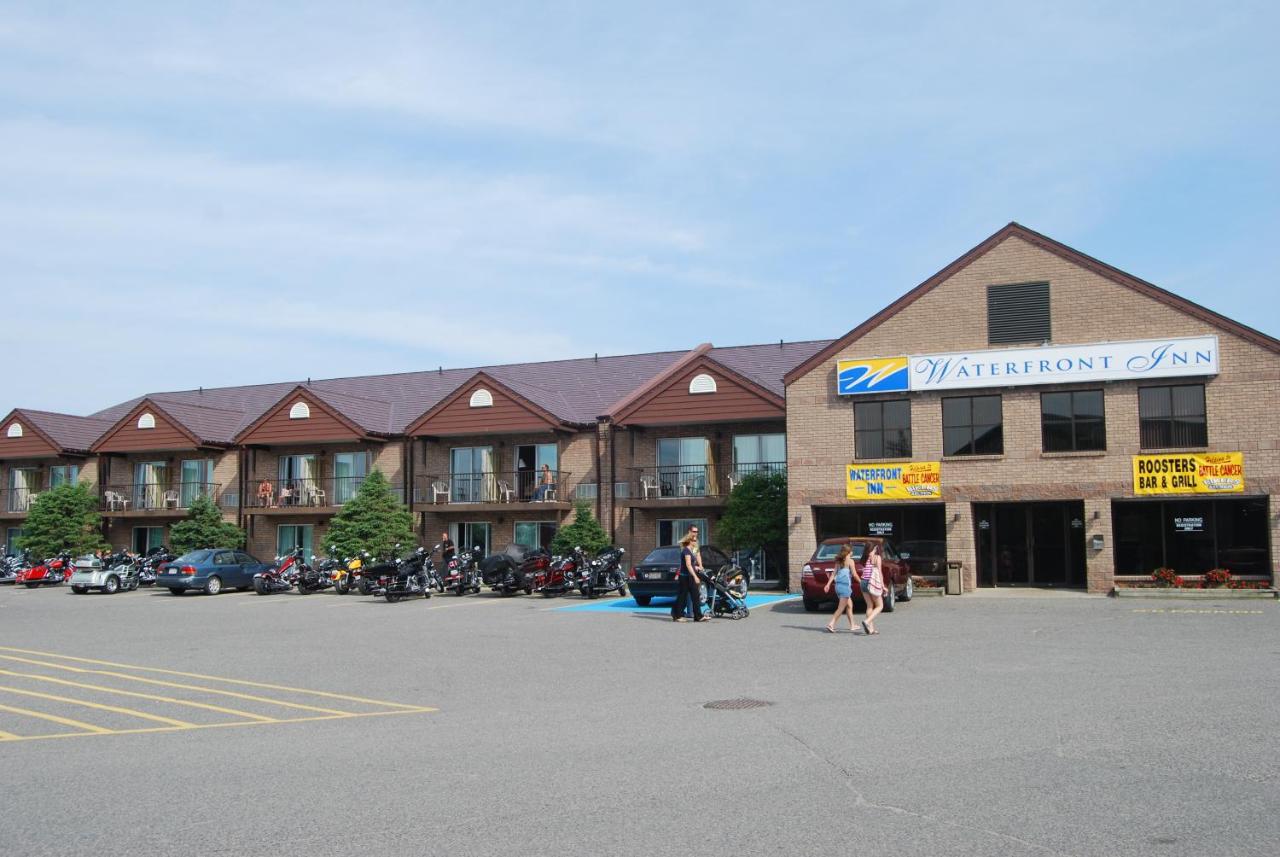Beach: Waterfront Inn