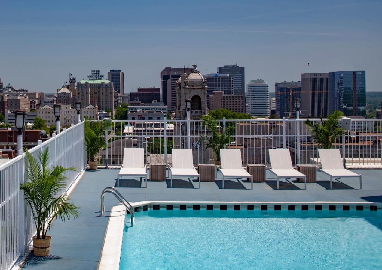 Rooftop swimming pool: Graduate Richmond