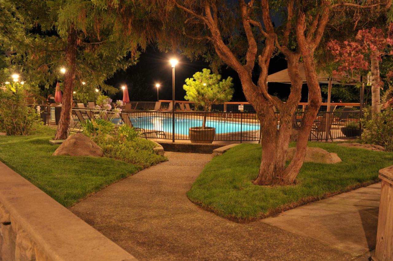 The Lodge at Riverside — photo 9