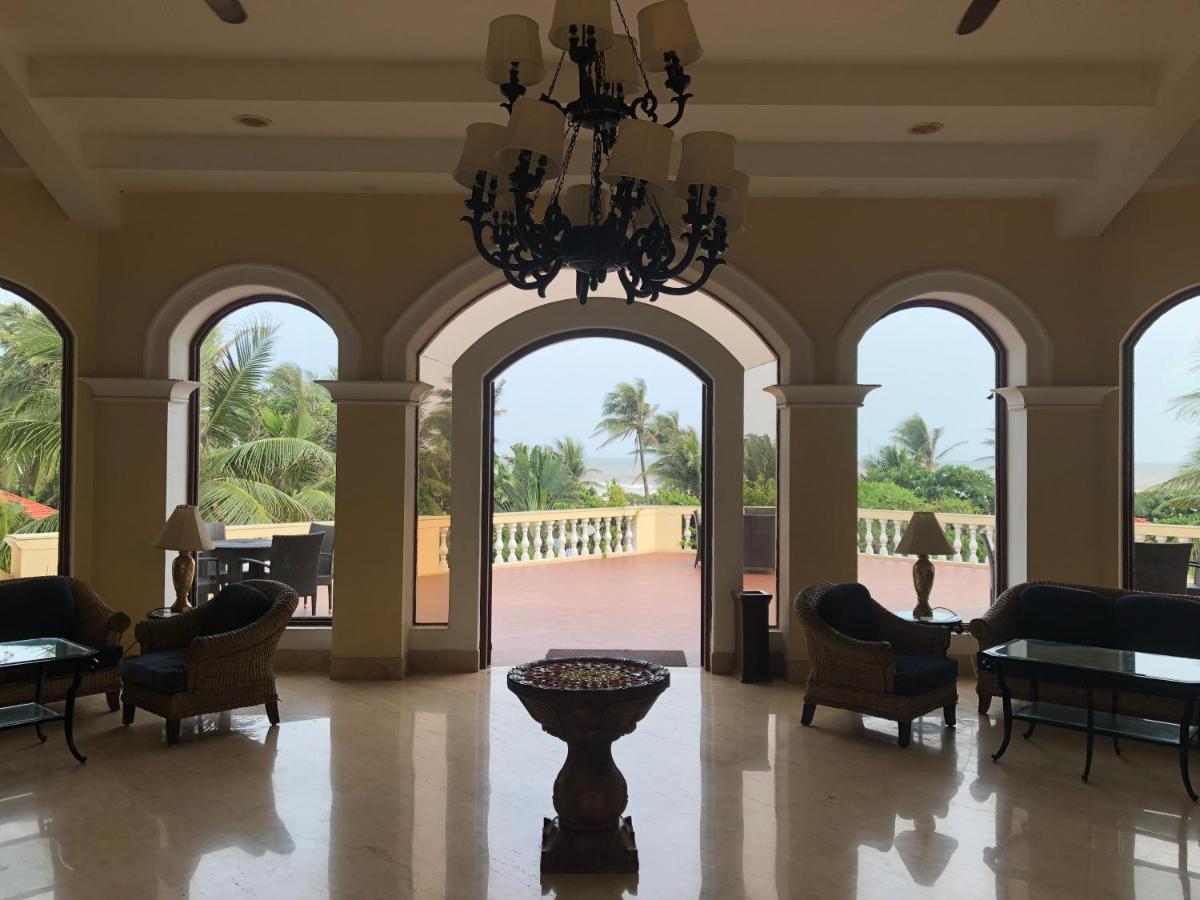 Beach: The Hans Coco Palm Beachfront Resort