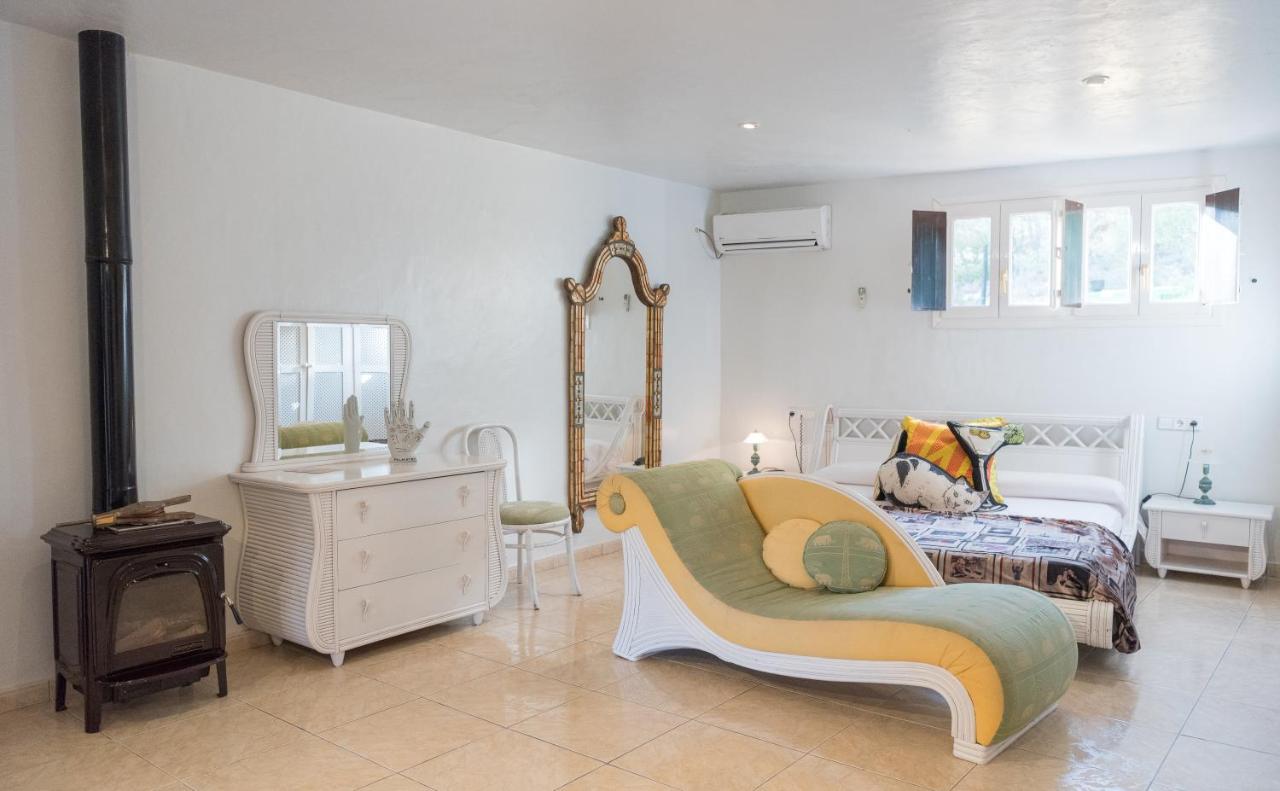 Pikes Ibiza, San Antonio – Updated 2022 Prices