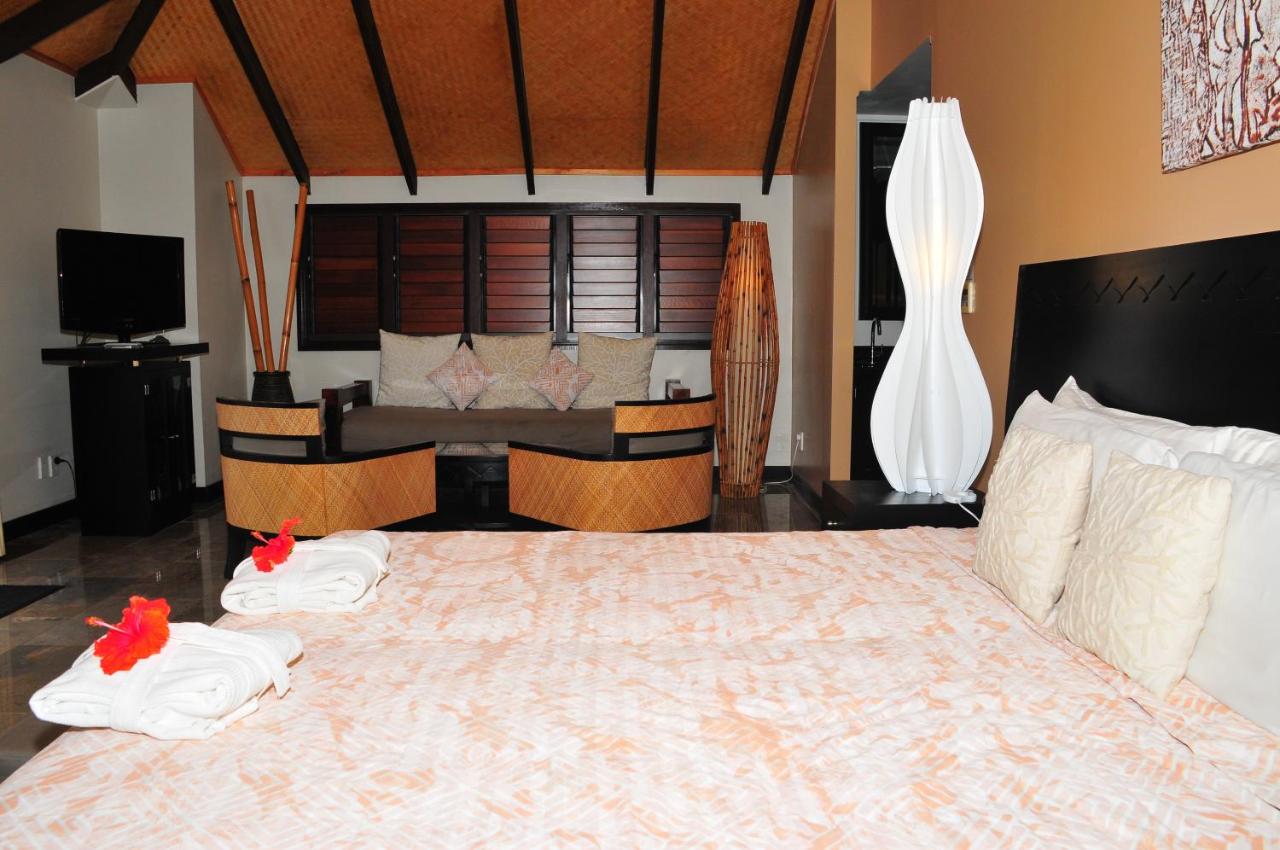 Crown Beach Resort & Spa photo