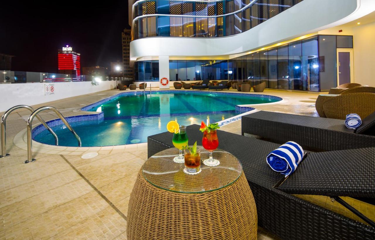 Arch Hotel photo