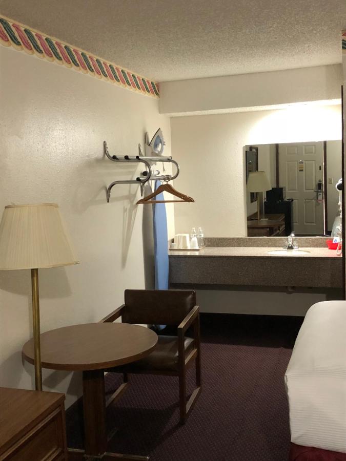 Rexdale Inn — photo 12