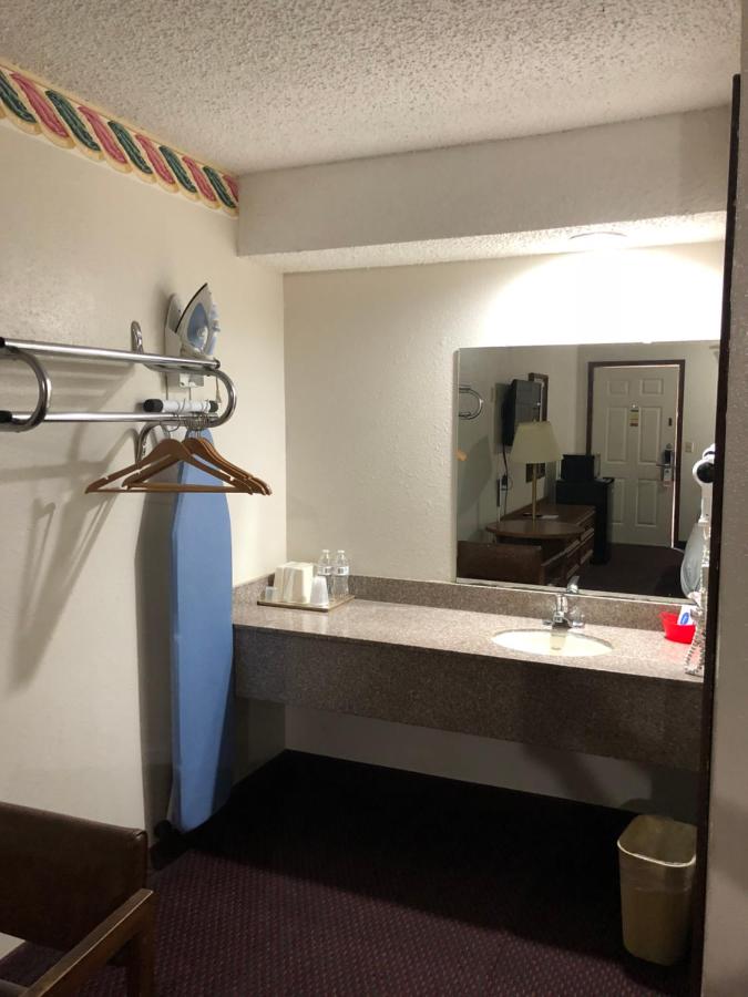Rexdale Inn — photo 11