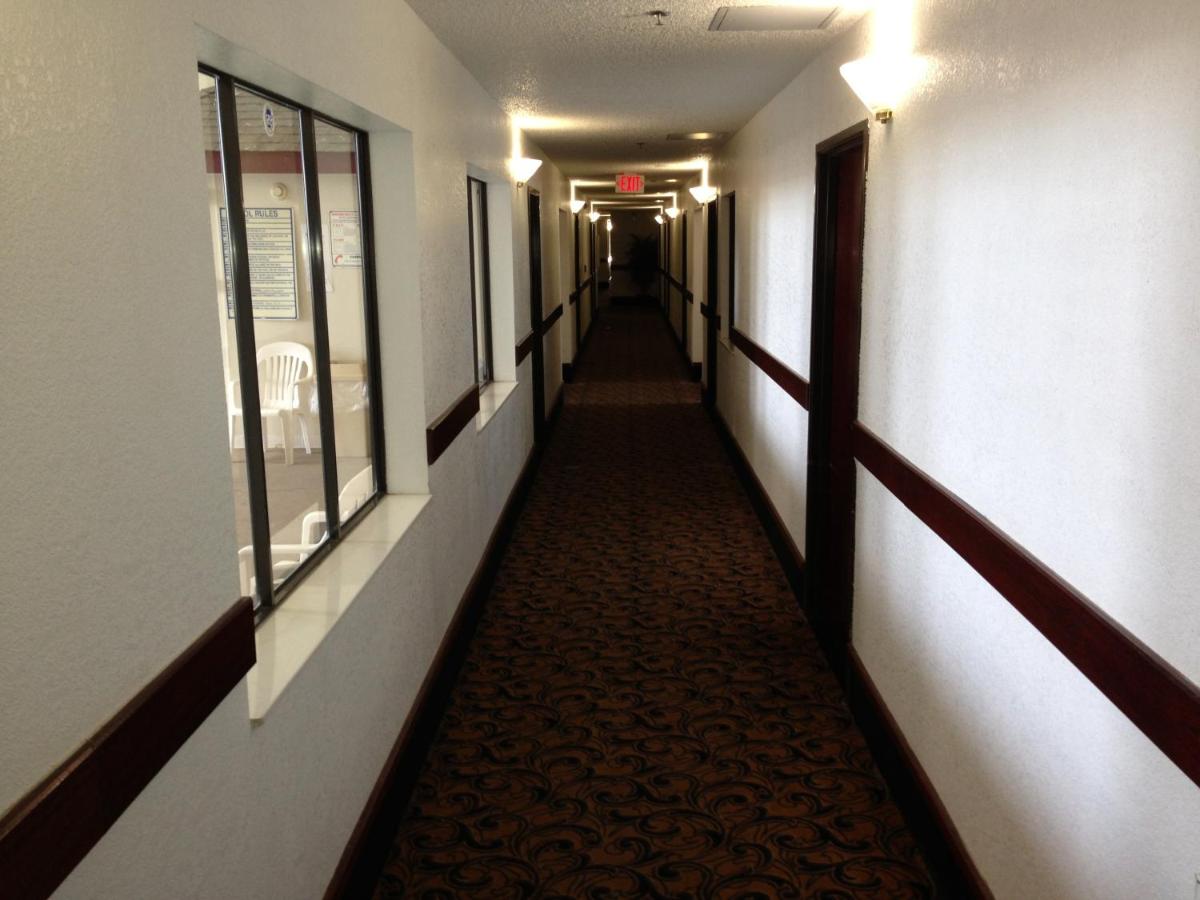 Brentwood Inn & Suites — photo 24