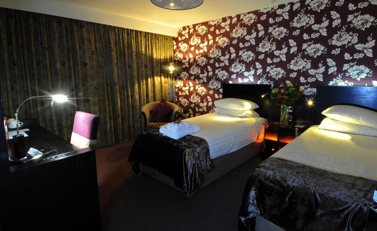 The BlueBell Hotel - Laterooms