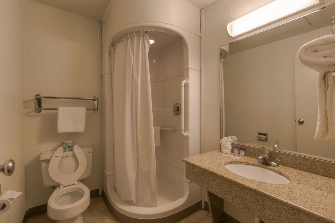 Amarillo Value Inn — photo 24