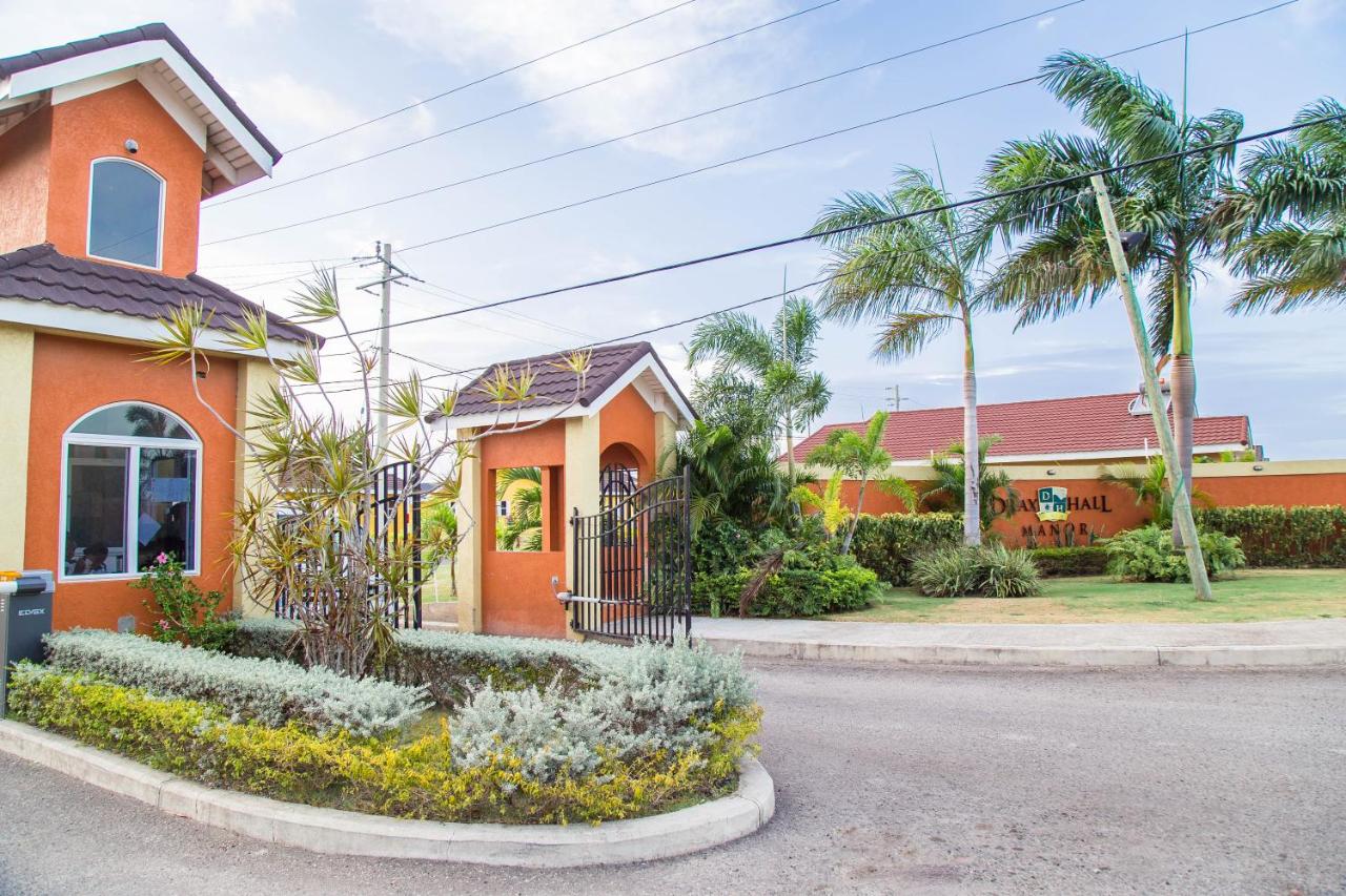 La Casa De Playa Ocho Rios Villa - 2