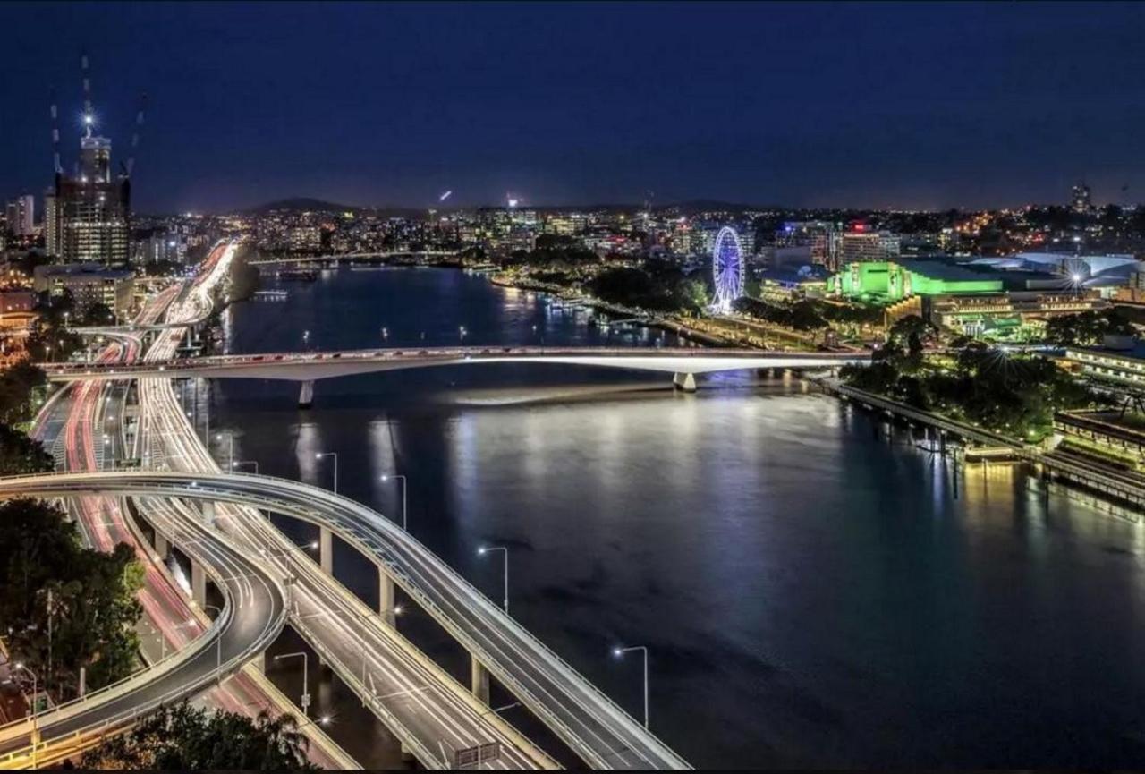 Brisbane City Apartments (Tank St CBD) photo