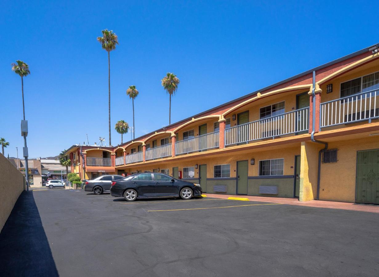 Economy Inn Hollywood - 5