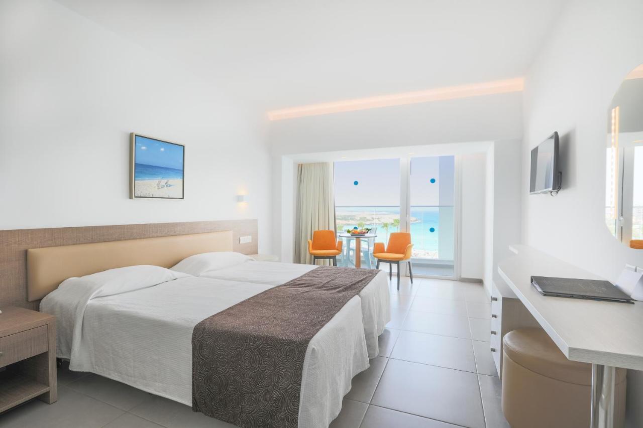 Vassos Nissi Plage Hotel & Spa photo