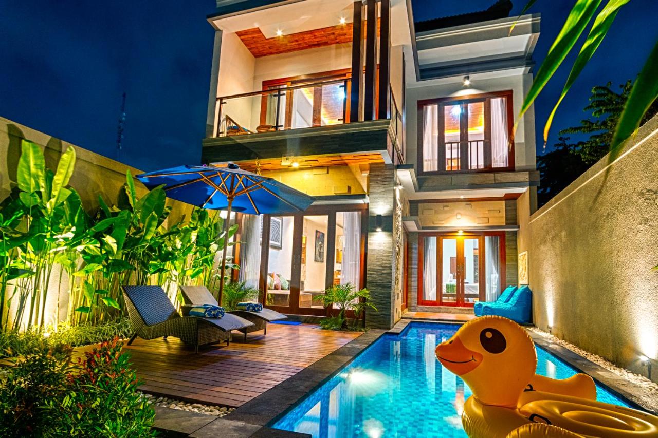Villa Caitlyn, Seminyak - Modern 3 Bedroom Villa with Private Pool!