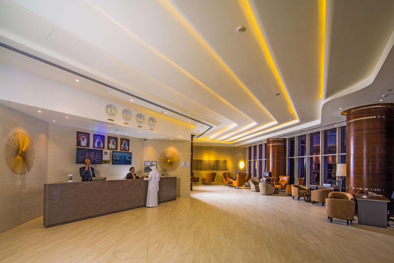 Arch Hotel photo