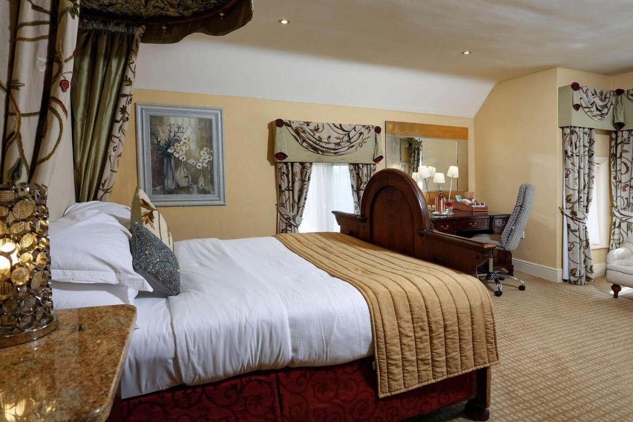 King Suite with Soaking Tub