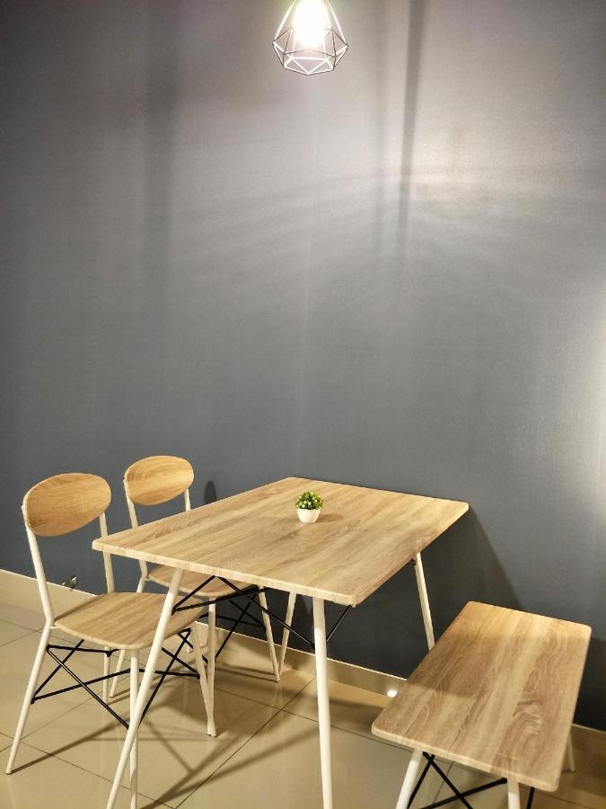 Atlantis Residence Jalan Ksb 11a Taman Mutiara Kota Syahbandar Malacca Malaysia Booking Com