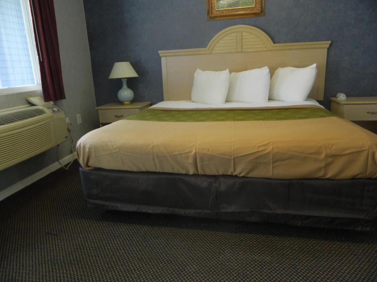 Village inn & suites — photo 9