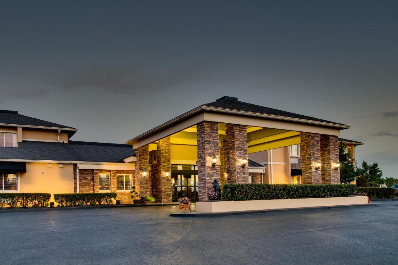 Greenfield Inn & Suites Elizabethtown, KY I65 Exit 94 — photo 9
